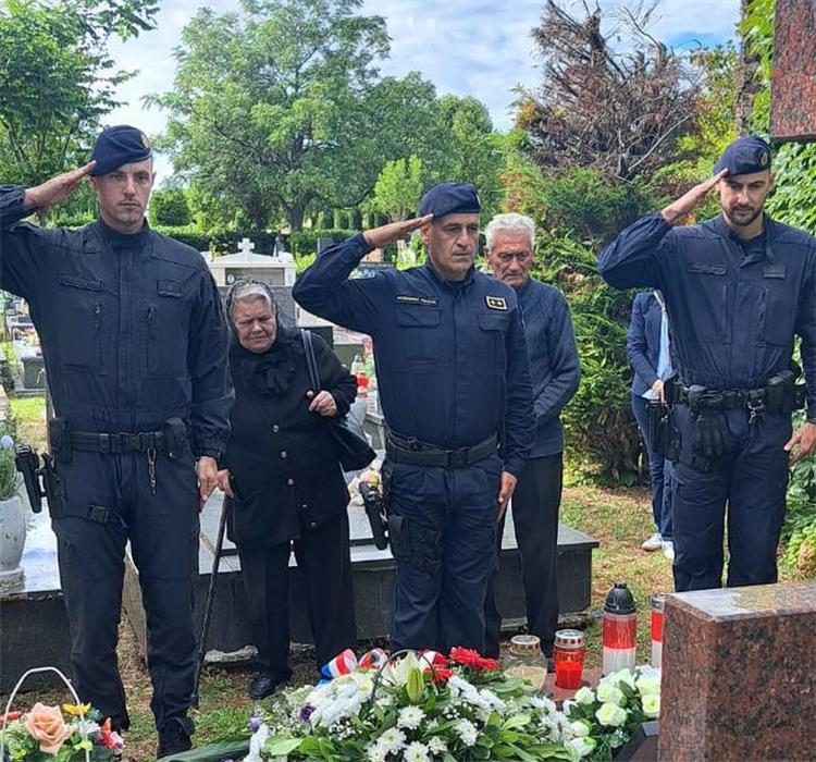 Slika /2025/Sveto denona 25 nasl.jpg
